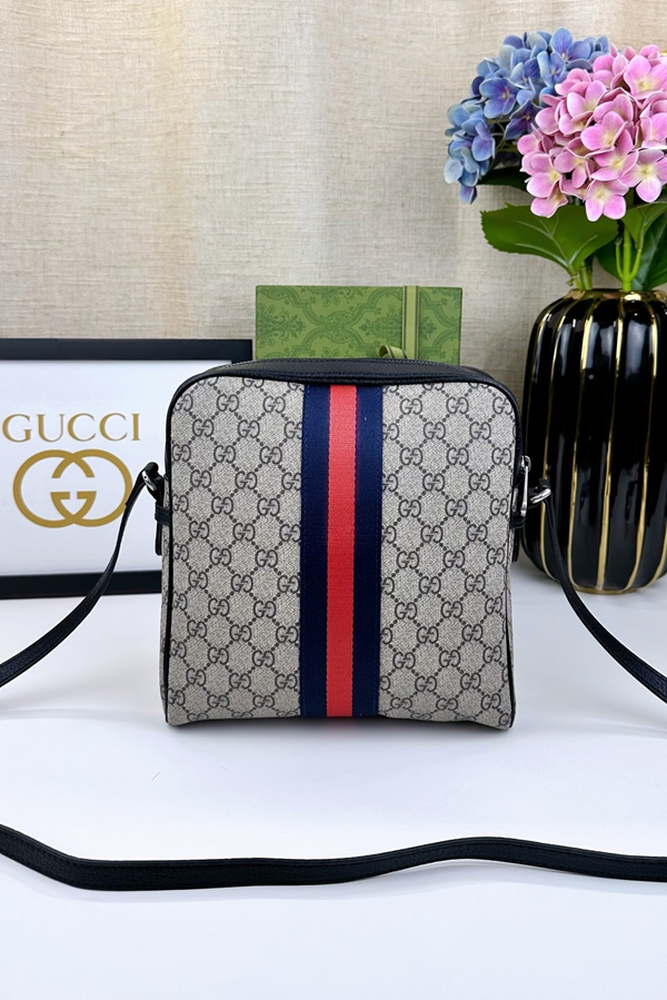 激安グッチバッグコピー内部構造